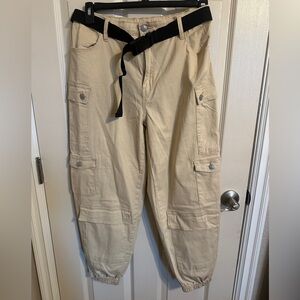 Almost Famous Cargo Joggers w Black Belt, Cream/Beige, Sz Large